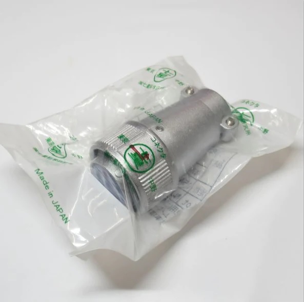 NR 245 PM NANABOSHI CONNECTOR 5POLE 15A 250V