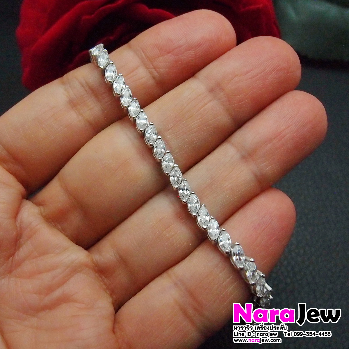 สร้อยข้อมือ เงินแท้ 925 ประดับเพชร CZ (เพชรสังเคราะห์) ประกาย เล่นไฟวิ้ง แบบ L