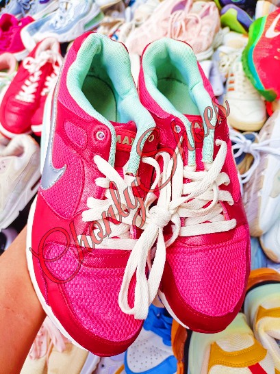 second hand shoes