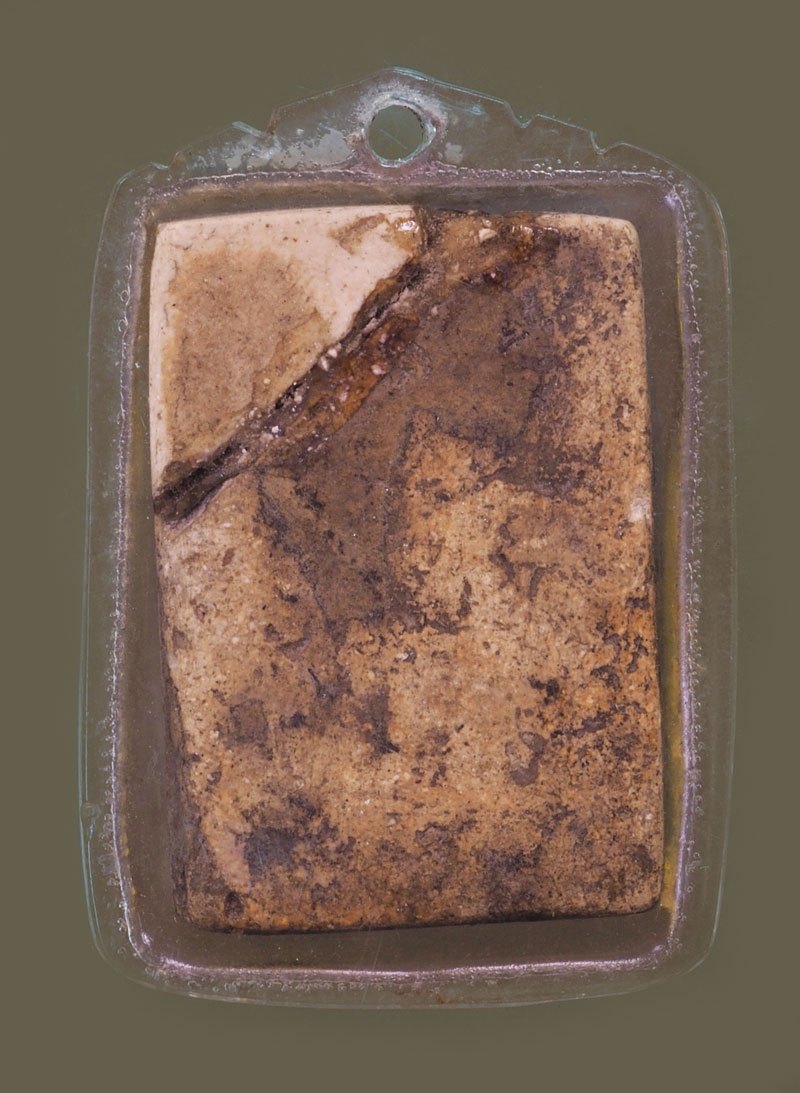 ขายแล้ว*40446 พระสมเด็จพิมพ์วัดเกศไชโยฐานเก้าชั้น เก่า เลี่ยมพลาสติกเก่าหลายสิบปี (มีซ่อมที่บริเวณมุมบนด้านขวาตามภาพ) 9