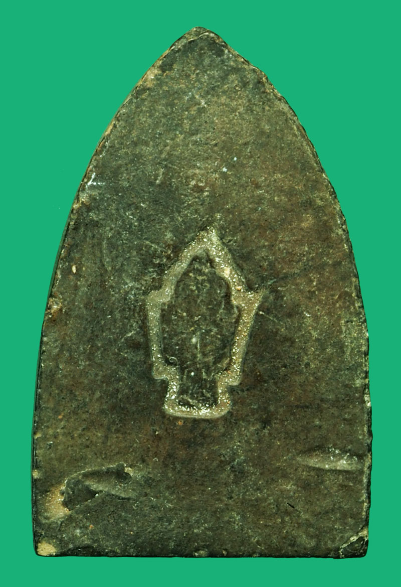 ขายแล้ว*36486 พระขุนแผนหลังพานพระศรี หลวงพ่อเปา วัดสวนสำราญ สระบุรี เนื้อดำ 81