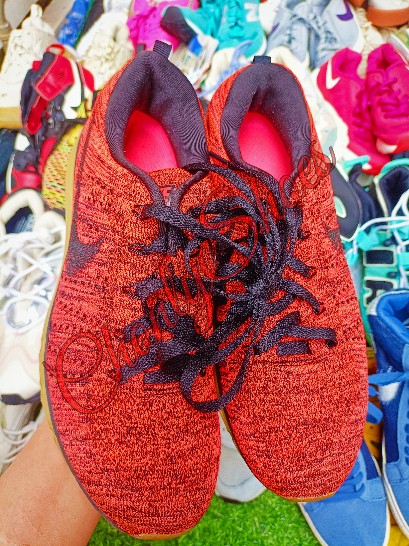second hand shoes