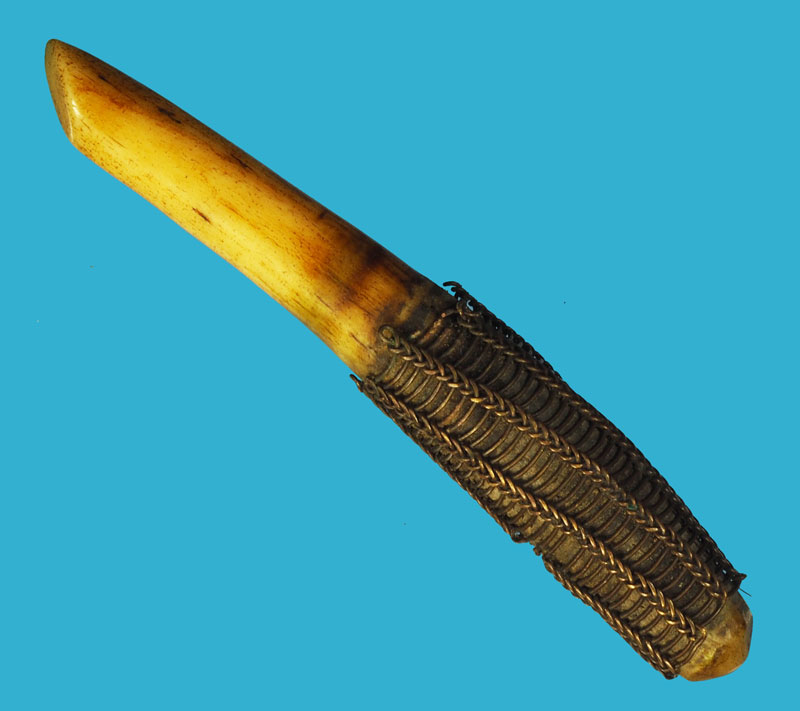 *37615 เครื่องรางประเภทเขี้ยว ถักลวดเก่าๆ 12