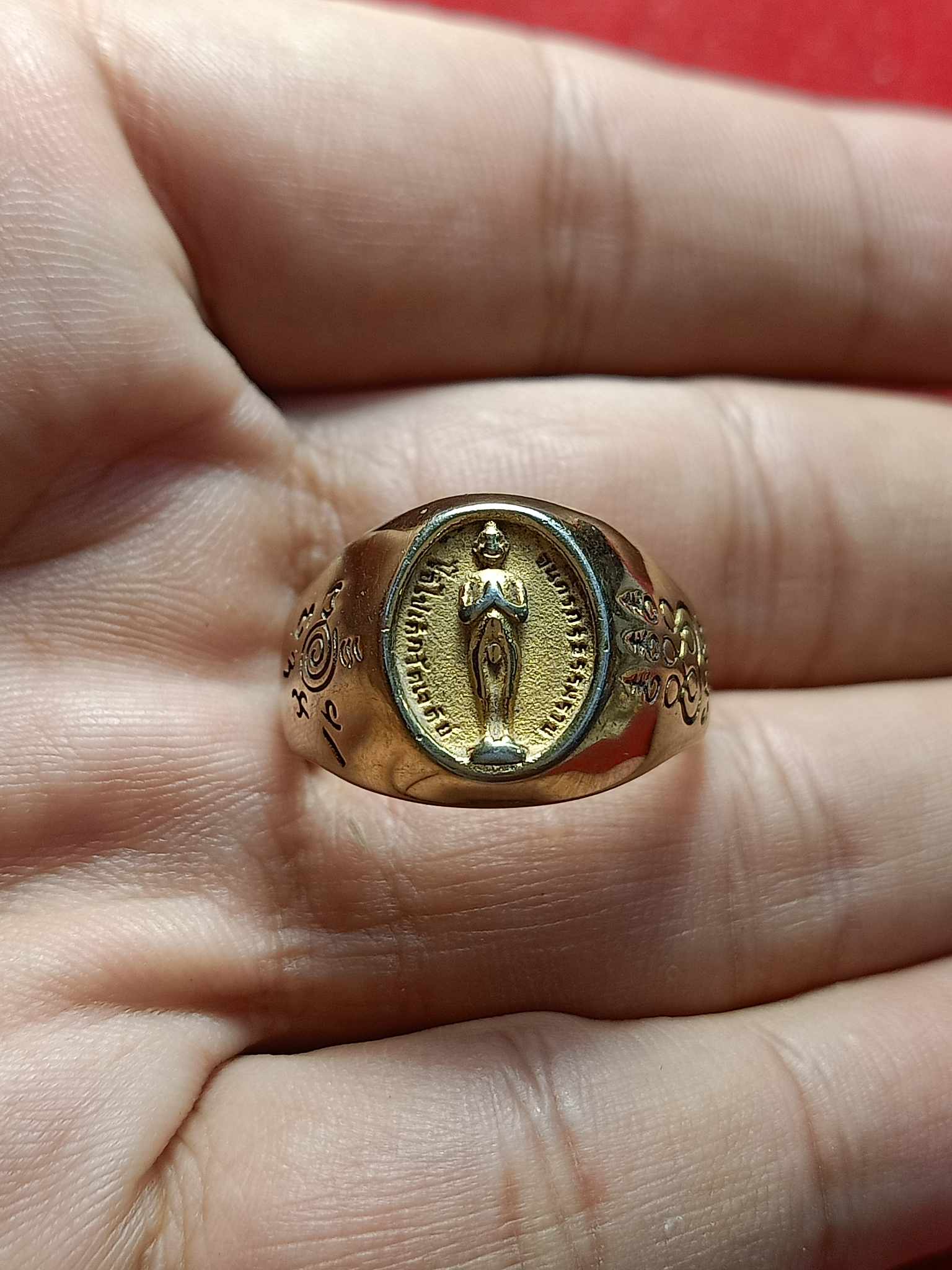 แหวนไอ้ไข่ วัดเจดีย์ จ.นครศรีธรรมราช (SKU-03177)