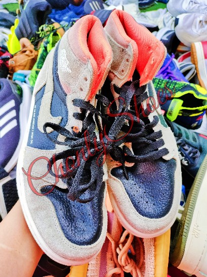 second hand sneakers