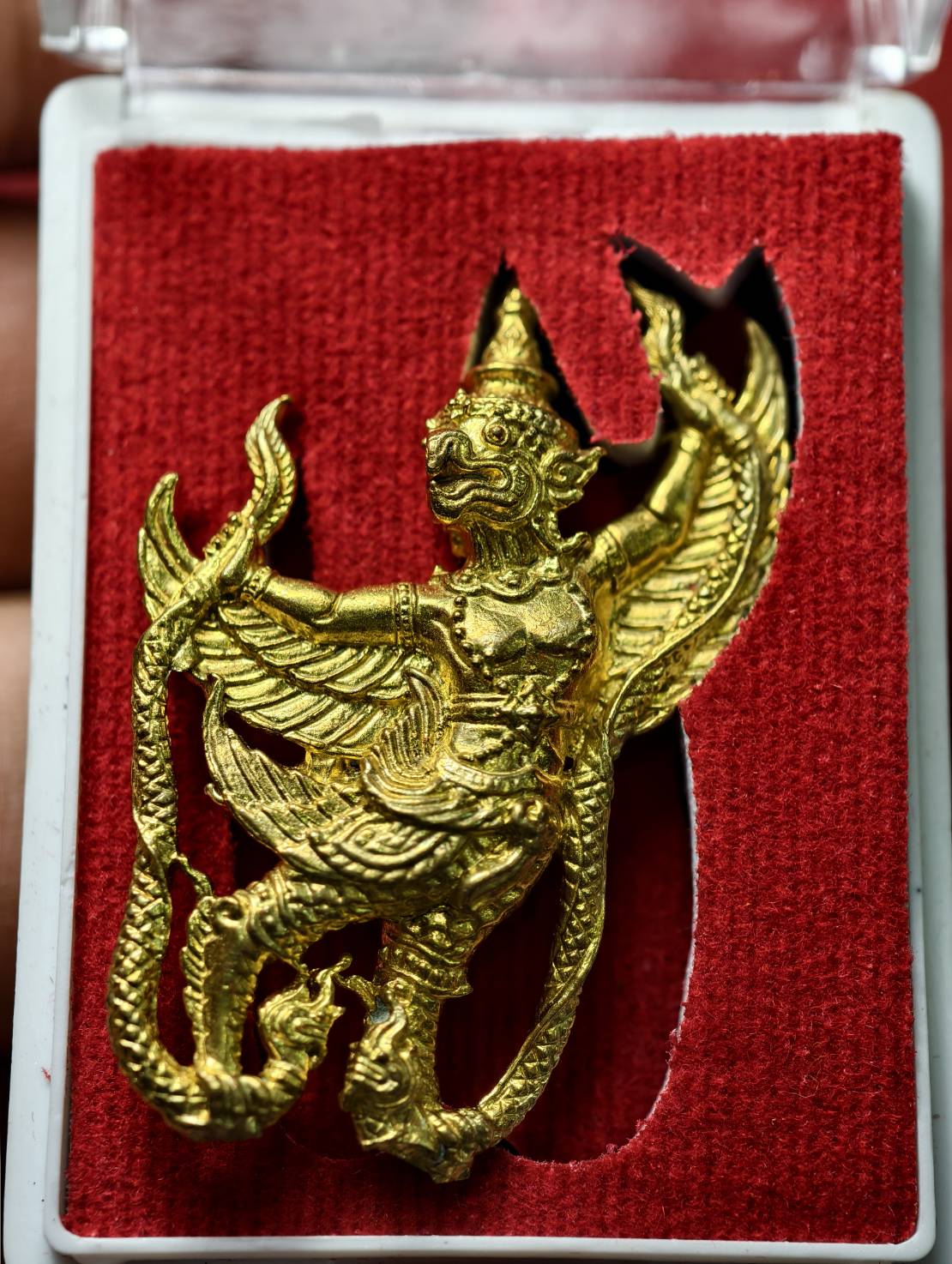 พญาครุฑเพชรมหาลาภ หลวงพ่อสุพจน์ วัดศรีทรงธรรม อ.บรรพตพิสัย จ.นครสวรรค์ พร้อมกล่อง (SKU-13457)