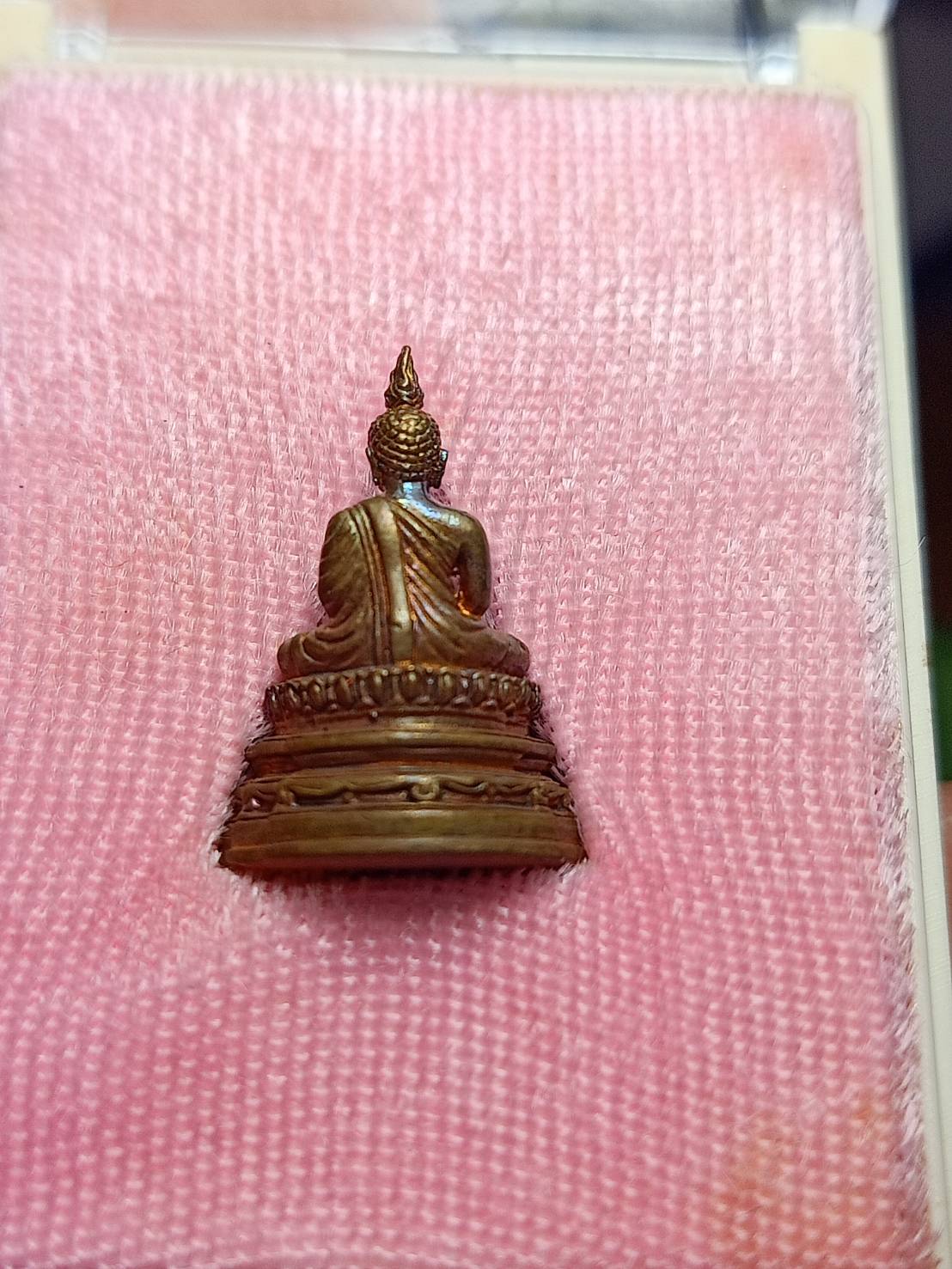 พระชัยวัฒน์พระพุทธอังคีรส วัดราชบพิธสถิตมหาสีมาราม กทม. ปี 2555 พร้อมกล่อง (SKU-07795)