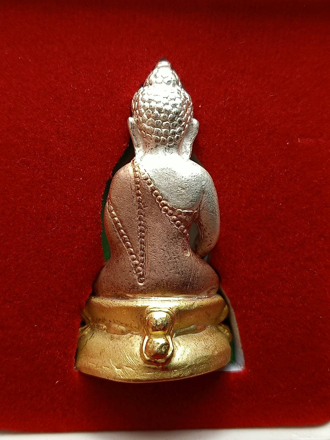 พระกริ่งใหญ่หล่อโบราณดินไทย เนื้อสามกษัตริย์ รุ่นมหามงคลเจริญสุข วัดบวรนิเวศวิหาร กทม. พร้อมกล่อง (SKU-08239)