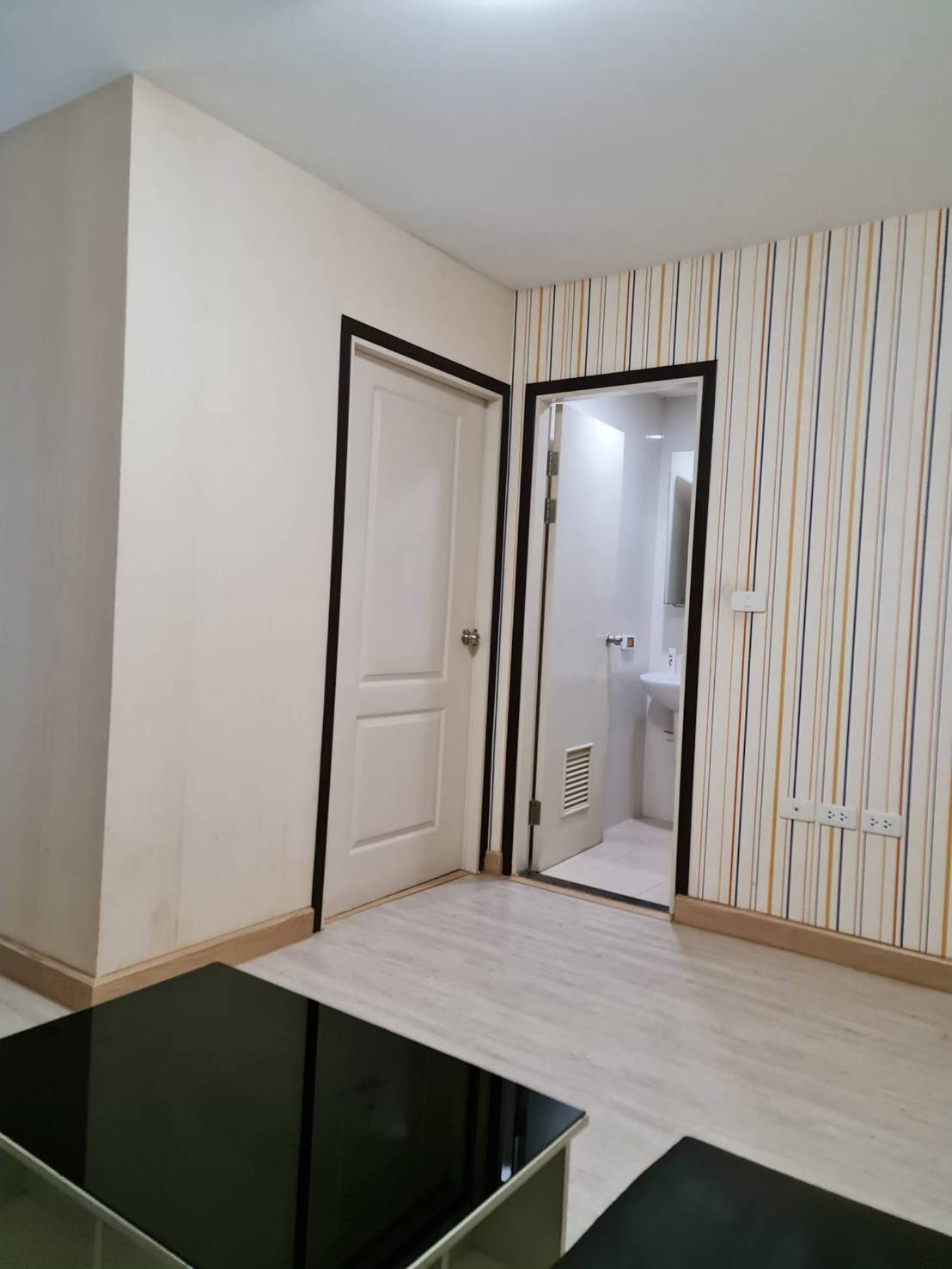 ขาย (For Sale) คอนโด : iCondo Sukhumvit 103 วิวสระว่ายน้ำ 1 ห้องนอน 1 ห้องน้ำ 31.92 ตรม.