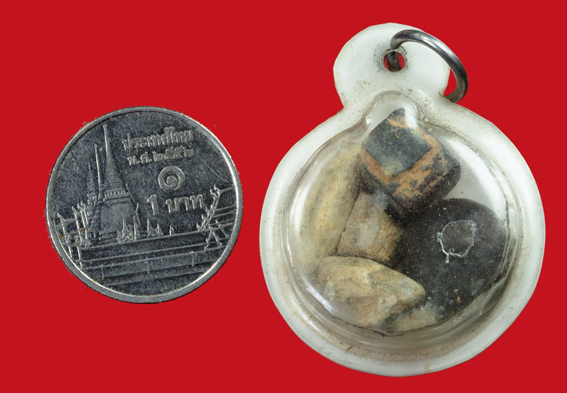 ขายแล้ว*35182 ข้าวสารหิน ข้าวตอกพระร่วง ลูกอมผงยา ส่วนใหญ่จะพบในถุงเหนี่ยวทรัพย์ เลี่ยมพลาสติกเก่าๆ หลายสิบปี 12