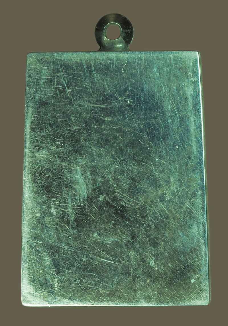 *38860 กรอบพุก พระสมเด็จ ทำด้วยสแตนเลส มีขนาดรตามภาพเมื่อเทียบกับเหรียญ 1 บาท 17