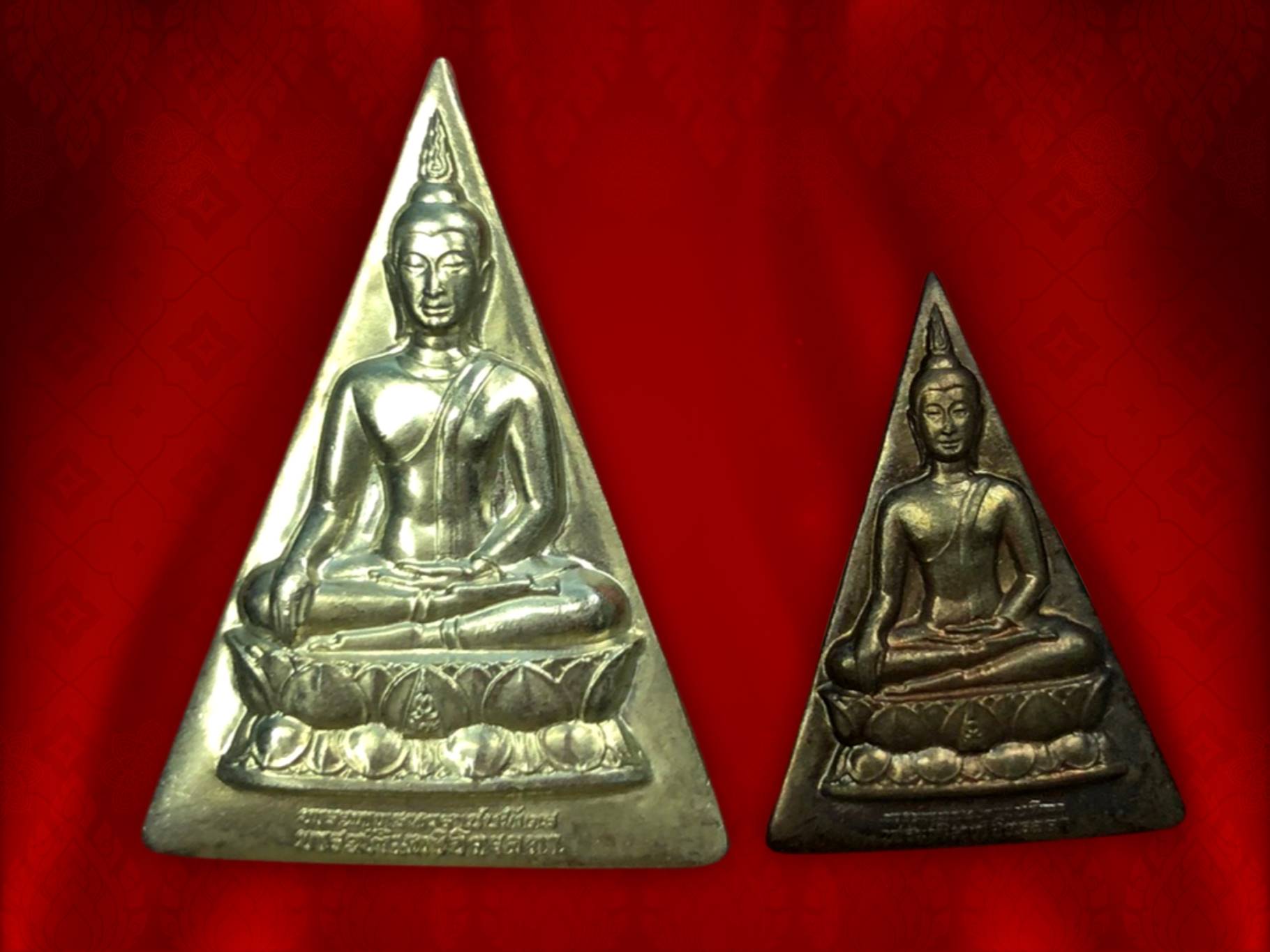 พระพุทธนวราชบพิตร พระพิมพ์จิตรลดา พิมพ์ใหญ่ + นวะ พิมพ์เล็ก (พระโครงการหลวง) พร้อมกล่องเดิมๆ ปี 2539