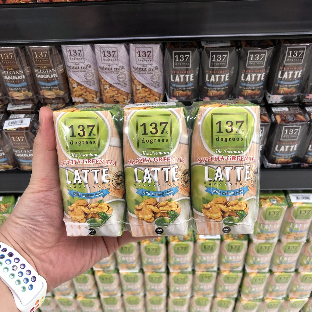 [แพ็ค 3 กล่อง] 137 ดีกรี นมวอลนัท ชาเขียว 180 มล. [Pack 3] 137 137 Degrees Matcha Green Tea 180 ml.