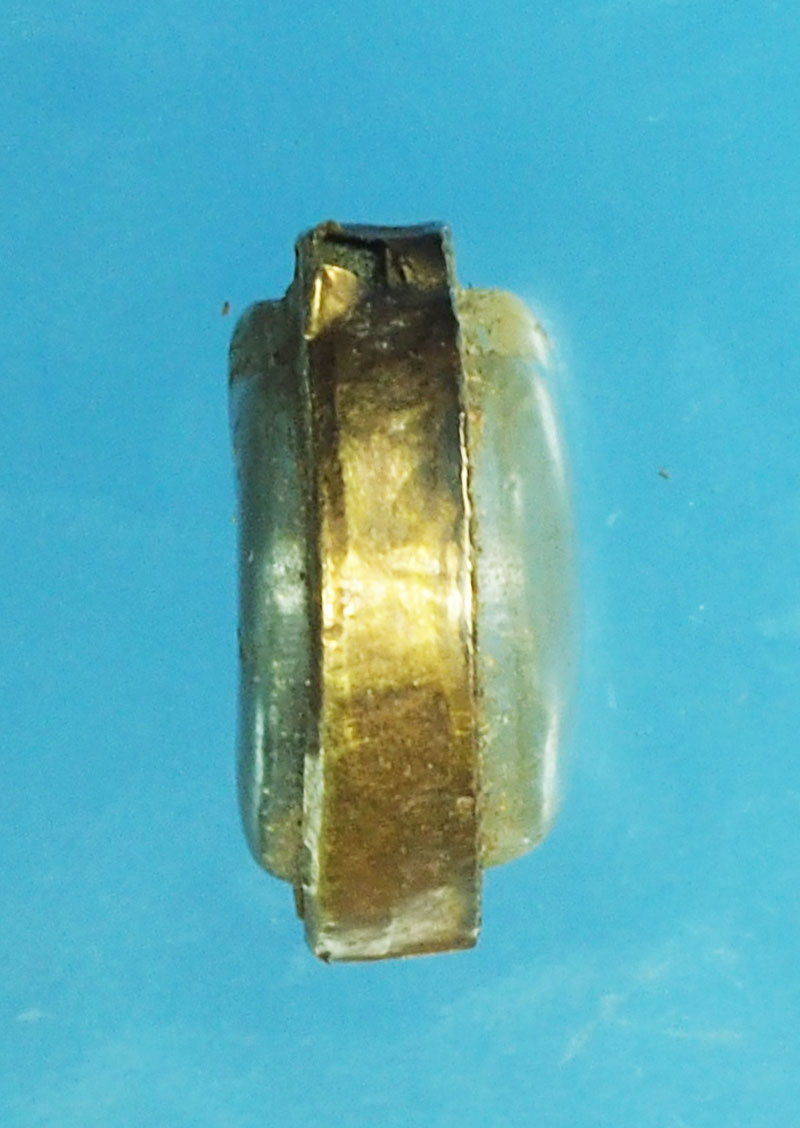 29298 เหรียญรูปหัวใจ หลวงปู่แหวน สุจิณโณ วัดดอยแม่ปั่ง เลี่ยมแปะุกรอบนาค เก่า 31