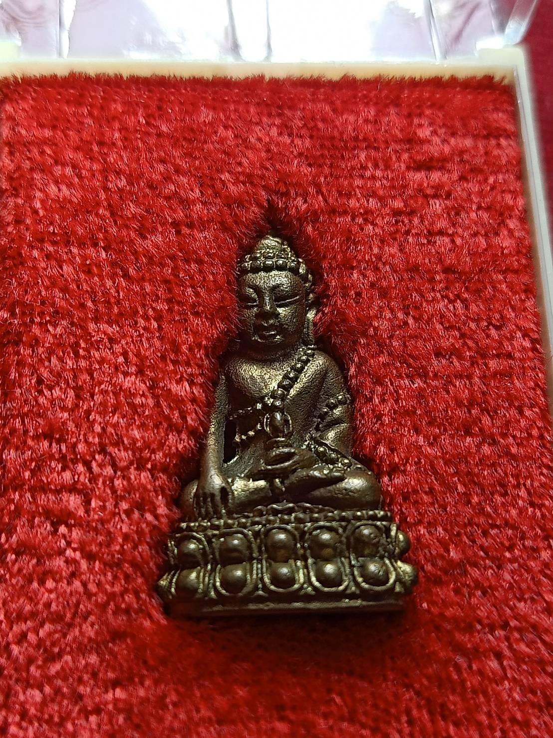 พระกริ่งอิสสริโก หลวงปู่นิล วัดครบุรี นครราชสีมา รุ่นแรก พร้อมกล่อง (SKU-04936)