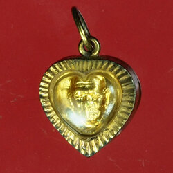 *30080 ล็อกเก็ตหลวงปู่แหวน สุจิณโณ วัดดอยแม่ปั่ง เชียงใหม่ จับขอบทอง 31