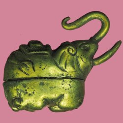 *40111 ตลับรูปช้าง เหมาะสำหรับใส่สึผึ้ง เก่าๆ 16