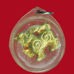 *31159 สิงห์ยกขาตะกั่วชุบทอง เลี่ยมพลาสติกเก่าอายุหลายสิบปี ไม่ทราบที่และปีสร้าง 12