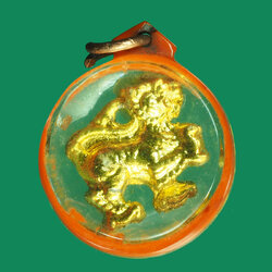 *31695 สิงห์ยกขา ตะกั่วชุบทอง เลี่ยมพลาสติกเดิม ไม่ทราบที่และปีสร้าง 12