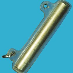 *37372 ตะกรุดอลูมิเนียม เลี่ยมพลาสติกเก่า ยาวประมาณ 2 นิ้ว เก่าไม่ทราบที่และปีสร้าง 12