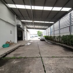 Sell land factory with buildings Inside the industrial estate ขายโรงงาน ที่ดินพร้อมสิ่งปลูกสร้าง อยู่ภายในนิคมอุตสาหกรรม