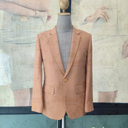 เสื้อสูทสากล สีโอรส (ให้เช่า)