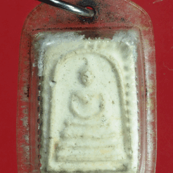 *27607 พระสมเด็จคะแนน เลี่ยมพลาสติกเก่า ไม่ทราบที่ 9