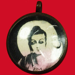 *36781 ล็อกเก็ตพระพุทธเจ้า หลวงพ่อผินะ วัดสนมลาว สระบุรีไม่ทราบปี 81