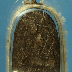 *27871พระรูปเหมือนชานหมาก เลี่ยมพลาสติกเก่า ไม่ทราบอาจารย์ 9