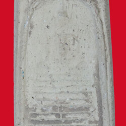 *35514 พระสมเด็จหลังยันต์ตรีนิสิงเห เนื้อดินผสมผง เก่าไม่ทราบที่และปีสร้าง 9.1