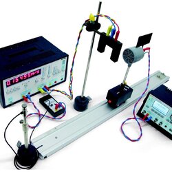 Acoustic Doppler effect with universal counter