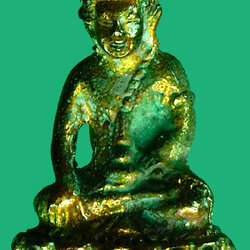 *28292 พระชัยวัฒน์ ครูบาบุญชุ่ม วัดพระธาตุดอนเรือง ออกที่ถ้ำมหาโพธิ์สัตย์ราชคฤห์ หมายเลขประจำองค์พระ 4186 กล่องเดิม 1