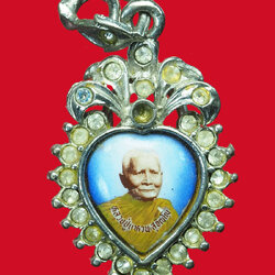 *31663 ล็อกเก็ตหลวงปู่แหวน สุจิณโณ วัดดอยแม่ปั่ง เชียงใหม่ 31