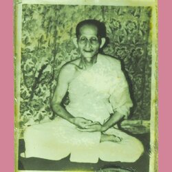 *38915 รูปถ่ายอัดกระจก หลังยันต์ หลวงพ่อวุ้น วัดบางกง วิหารแดง สระบุรี 81