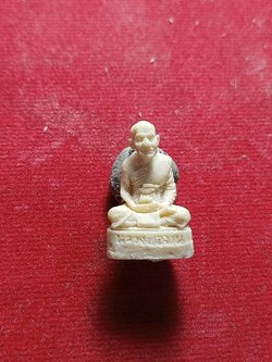 รูปหล่อเนื้อเรซิ่น หลวงพ่อจวน วัดหนองสุ่ม จ.สิงห์บุรี (SKU-01726)