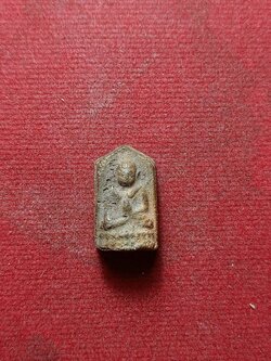 พระชัยวัฒน์ครึ่งซีก เจ้าคุณศรี (สนธิ์) วัดสุทัศน์ จ.กรุงเทพฯ ปี 2482-2485 (SKU-09249)