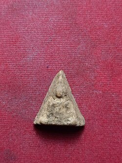 พระนางพญาอาจารย์ถนอม พิมพ์เล็ก วัดนางพญา จ.พิษณุโลก (SKU-10110)