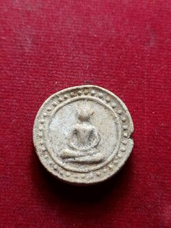 พระผงจันลอย หลังงบน้ำอ้อย พิมพ์หายาก เจ้าคุณนร ออกวัดศีลขันธ์ จ.อ่างทอง (SKU-09456)