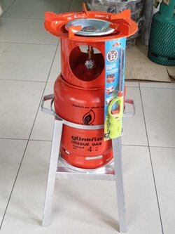 ถังแก๊สปิคนิค 4 กก.ของใหม่มือ 1 พร้อมหัวเตา 2 in 1 บังลมในตัวและฐานรองถังแก๊ส ยี่ห้อ ยูนิคแก๊ส ฟรี ปืนจุดแก๊ส 1 อัน