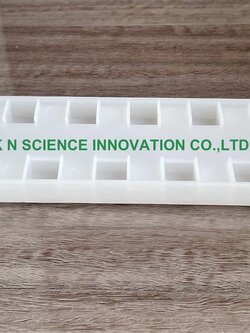 Cuvette rack 12 hold, Polyethylene ,ที่ใส่คิวเวทท์ สำหรับ 10 mm. path length (เนื้อ PE) ยี่ห้อ VWR, England 634-8580