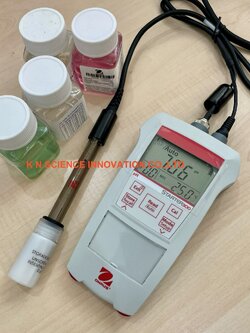 เครื่องวัดค่าความเป็นกรด-ด่าง แบบพกพา Portable pH Meter Complete with ST320 Gel pH electrode with built-in temp sensor รุ่น ST300 ,ยี่ห้อ Ohaus (U.S.A.) 83033961