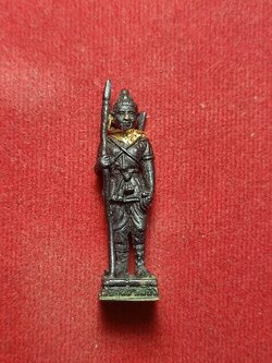 รูปหล่อพ่อขุนผาเมือง รุ่นสมทบทุนสร้างอนุสรณ์ประจำค่ายการกองพลทหารม้าที่ 1 (SKU-02347)