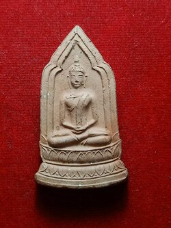 พระพุทธหลวงพ่อเฮง เนื้อดิน วัดบ้านขอม จ.สมุทรสาคร ปี 2500 (SKU-07628)