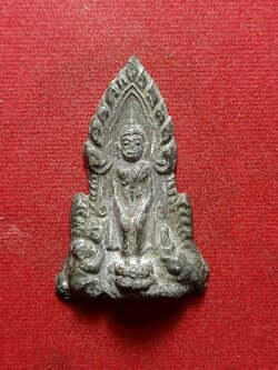 พระหล่อปางป่าเลไลย์ วัดไก่จ้น เนื้อชินตะกั่วสนิมแดง จ.พระนครศรีอยุธยา ปี 2516 (SKU-07779)