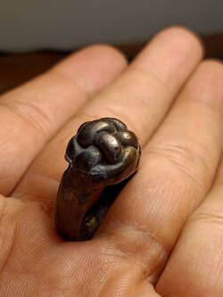 แหวนพิรอด (แหวนตะกร้อ) หลวงพ่อสาย วัดท้องคุ้ง จ.อ่างทอง (SKU-05289)