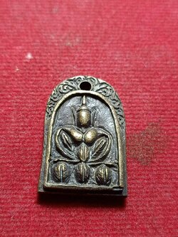 พระแม่ย่าหลังพระสมเด็จ ครูบาคำเป็ง อาศรมสุขาวดี จ.กำแพงเพชร (SKU-11881)