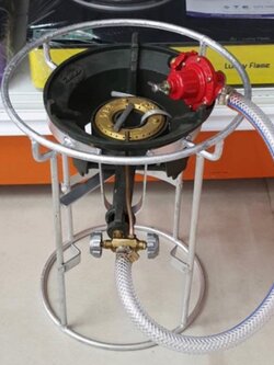 ชุดโครงกะปุ๊กลุ๊ก ใส่เตาแก๊สหัวเร่ง KB4 สำหรับวางบนถัง ปตท. กะปุ๊กลุ๊ก 7 กกหรือ.เวิลดิ์ 8 กก.