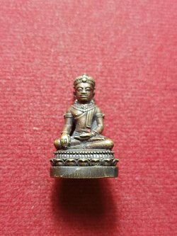 พระชัยวัฒน์จอมสุรินทร์หลวงปู่หงษ์ วัดเพชรบุรี จ.สุรินทร์ (SKU-09652)