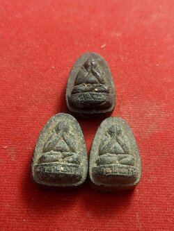 พระปิดตา เนื้อผง หลวงพ่อนก วัดเขาบังเหย จ.ชัยภูมิ 3องค์ (SKU-01177)