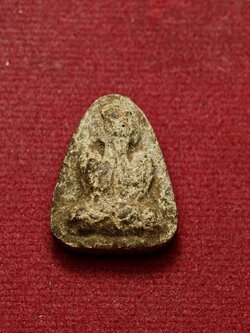 พระปิดตารุ่นแรก หลวงพ่อเกลี้ยง วัดเนินสุทธาวาส จ.ชลบุรี (SKU-13732)